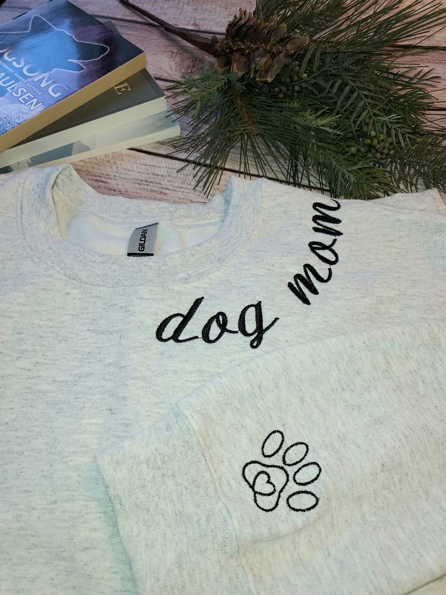 Dog Mom | Crewneck Sweatshirt | Dog lover | Pet | Custom Sweatshirt | Love | Gift | Embroidery | Puppy | Name | Paw | Sleeve Embroider |