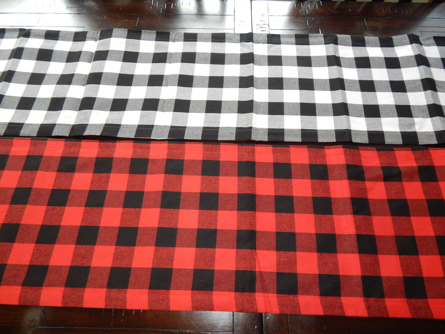 Plaid Table Runner | Red Plaid | White Plaid | Farmhouse | Plaid Decoration | Dining Room | Housewarming Gift