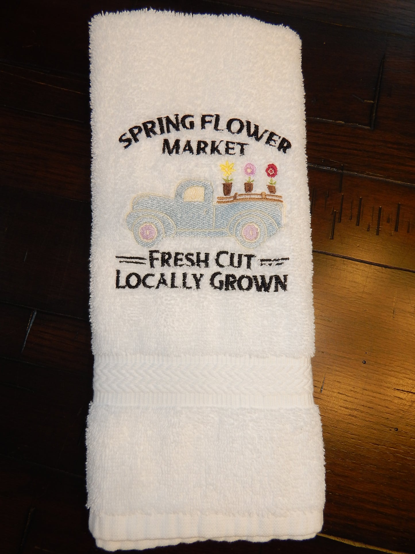 Spring Custom Towel | Seasonal Towel | Spring Towel Set | Gift for Mom | Gift for Her | Housewarming Gift | Spring Flowers | Kitchen | Happy