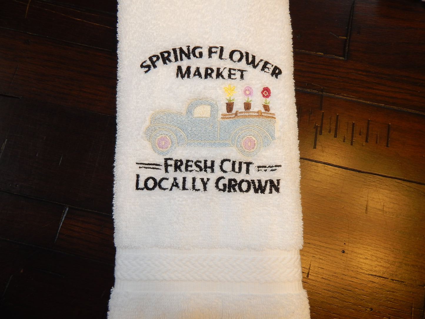 Spring Custom Towel | Seasonal Towel | Spring Towel Set | Gift for Mom | Gift for Her | Housewarming Gift | Spring Flowers | Kitchen | Happy