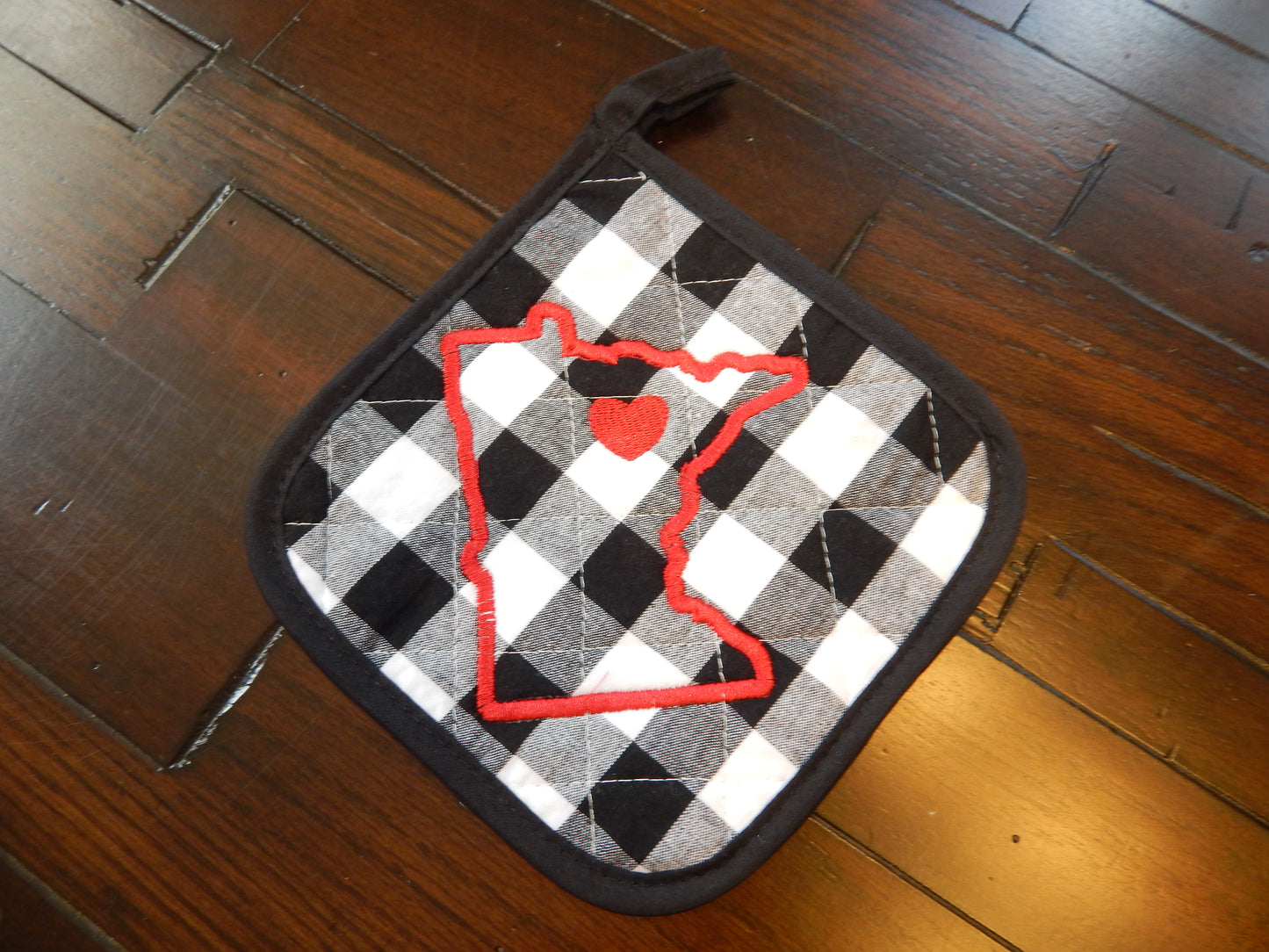 State Kitchen Decoration | Custom State Embroidery | Minnesota | Add City | Wedding Gift | Bridal Shower | Love your State | Buffalo Plaid