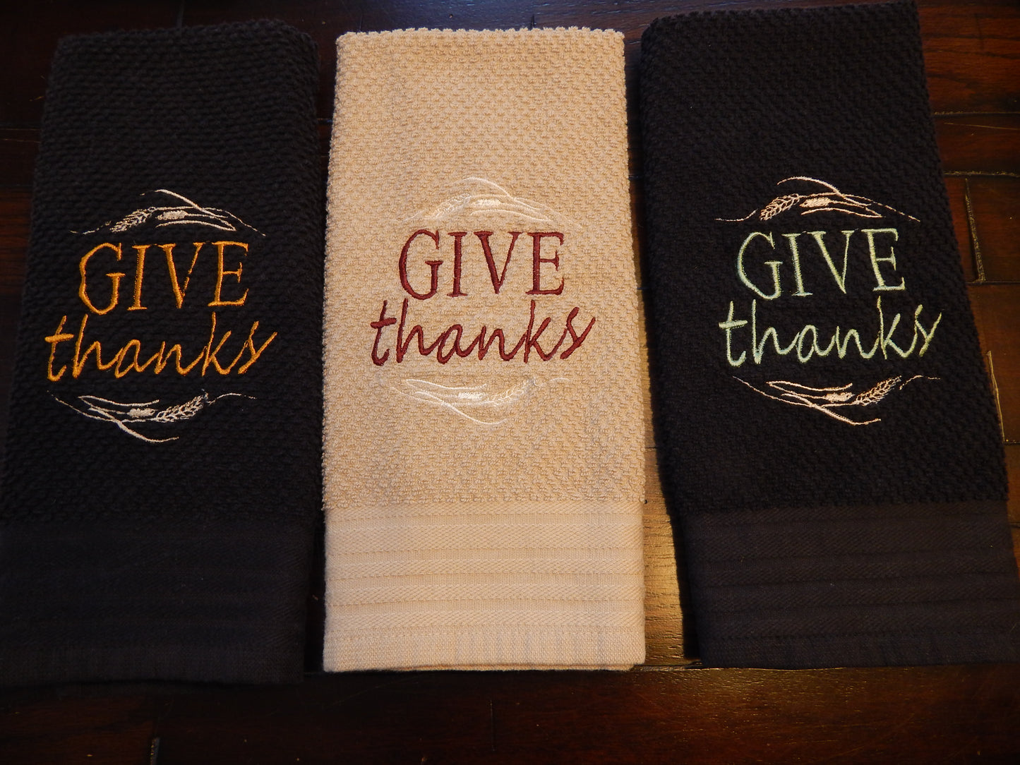 Give Thanks | Fall Towels | Fall Decorations | Thanksgiving Decoration | Host | Hostess Gift | Fall Gift | Gift for her | Thankful | Kitchen