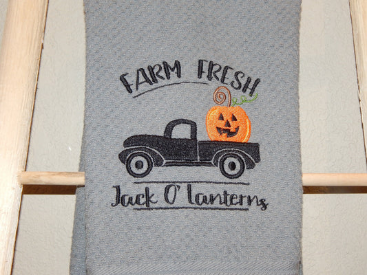 Farm Fresh Pumpkins | Jack O Lantern | Fun Halloween Decoration | Trick Or Treat | Halloween Towel Set | Halloween Gift | Classic Halloween